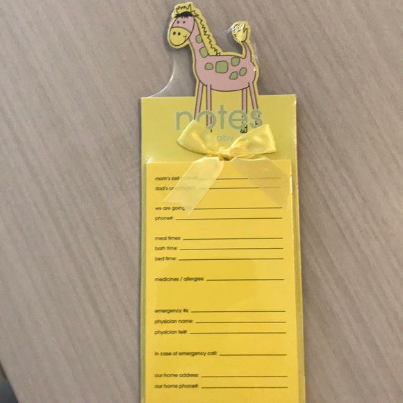 NEW Magnetic babysitter Note Pad - Picture 2 of 3